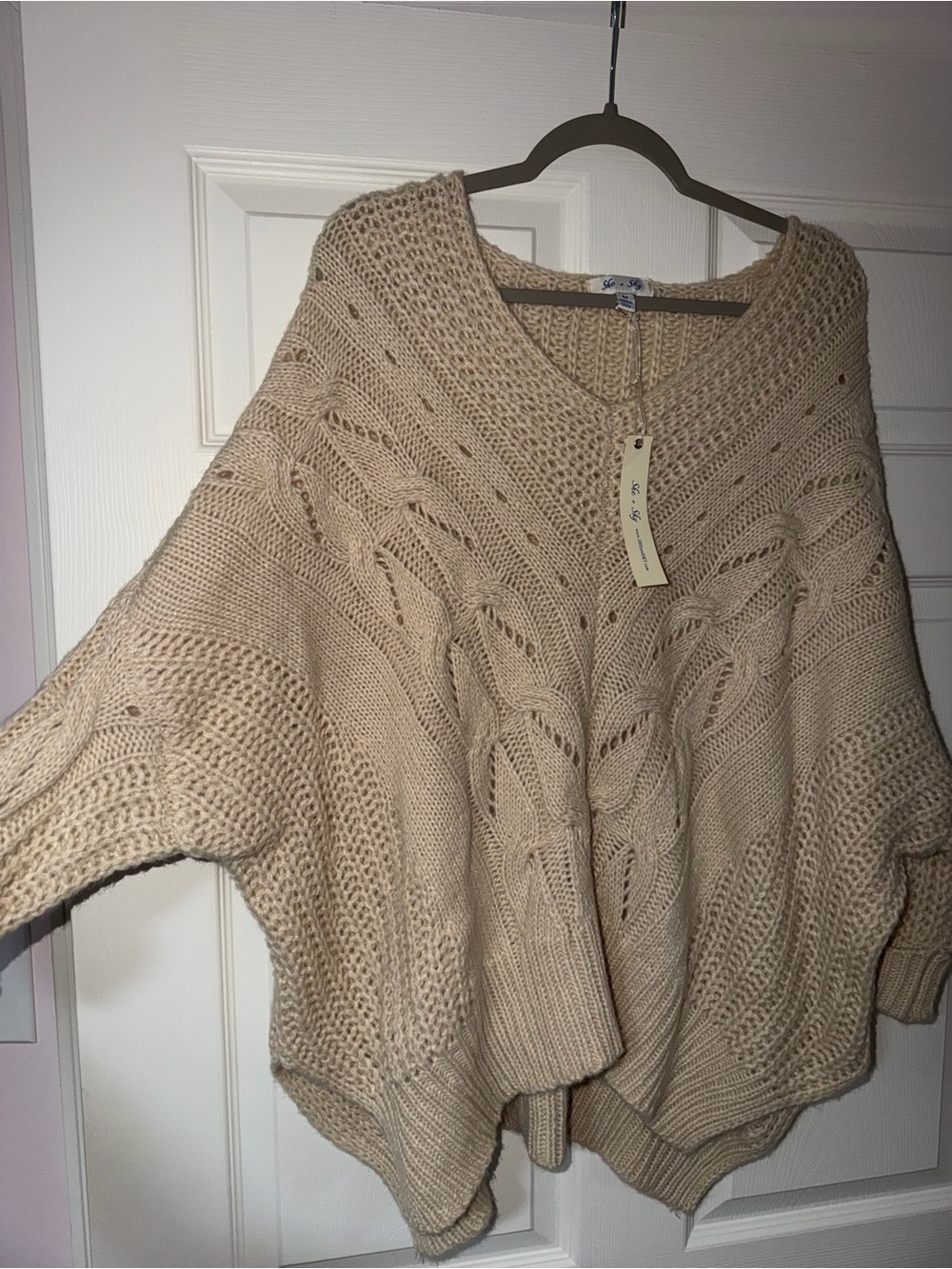 She + Sky NWT oversized Cozy Chunky Cable Knit Women's Sweater - Cream